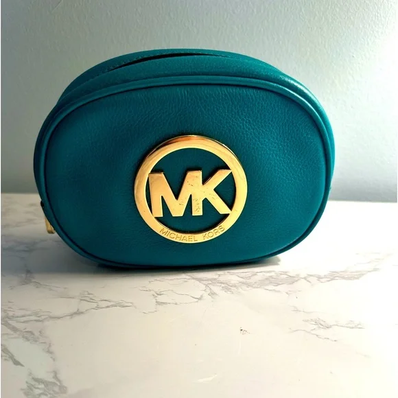 MK Zippered pouch Teal. - Picture 1 of 7